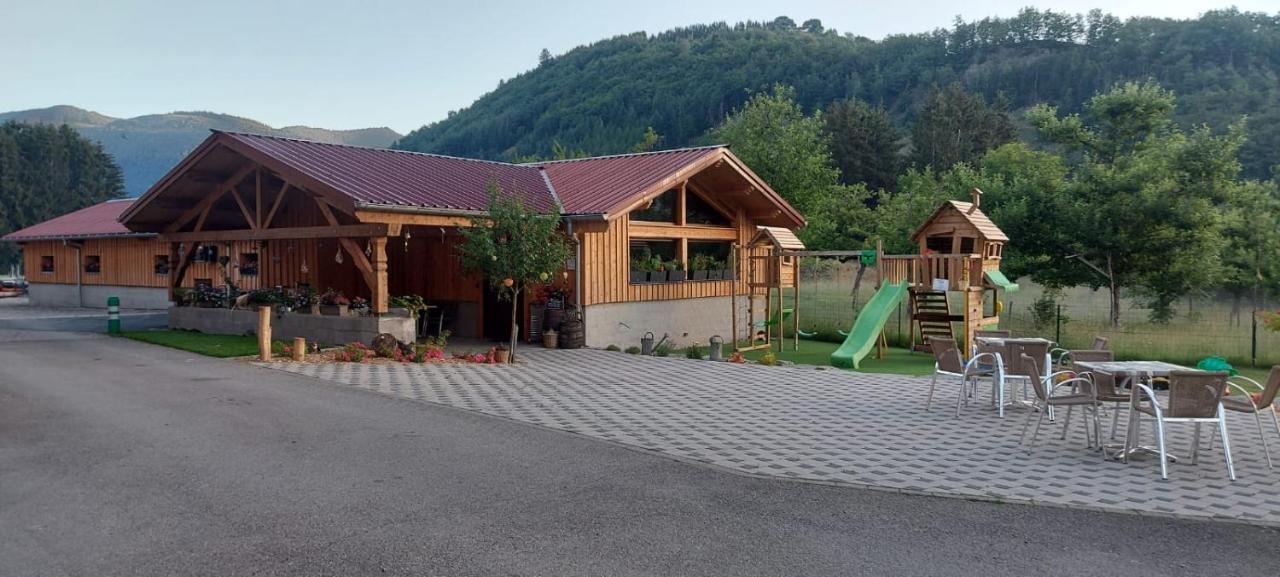 Nos 2 Gites A La Fermy'Air Mollau Esterno foto